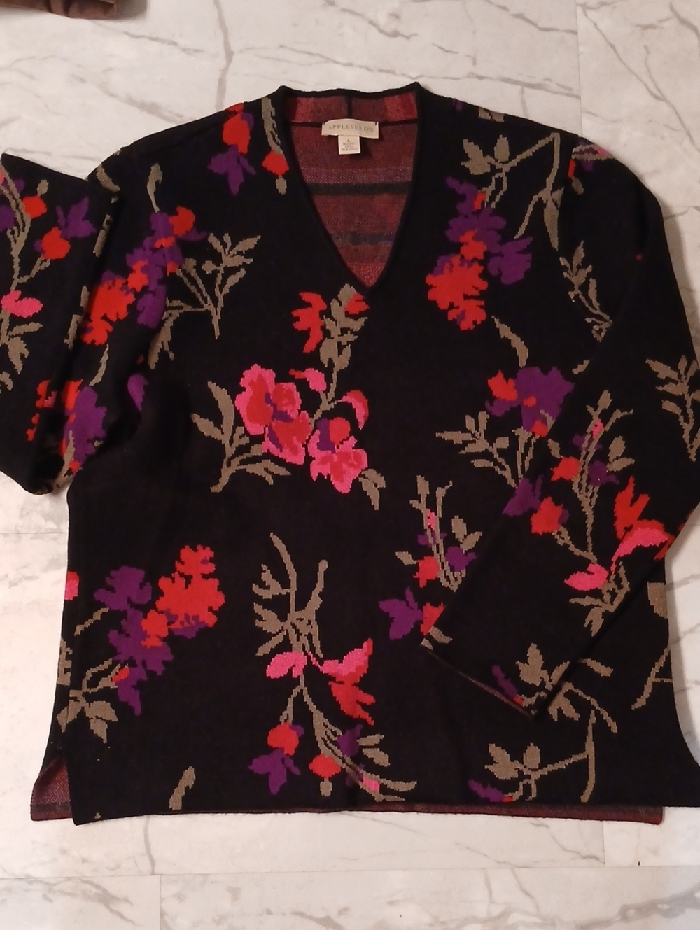 Appleseed's Artsy Botanical Jacquard Black V-Neck Sweater Large